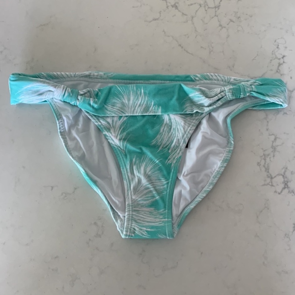 Vix feather bia bikini bottom. NWT. - Picture 2 of 4